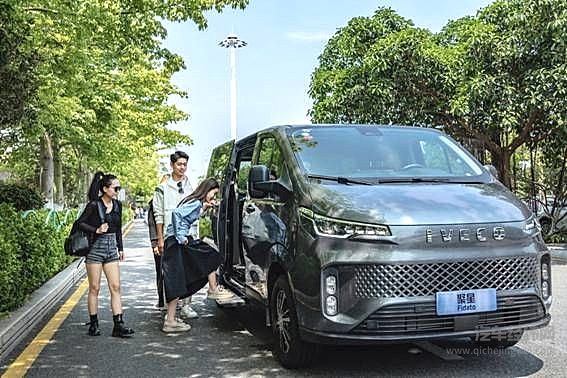 依维柯聚星：一台车搞定全场景 用户直呼“真香”