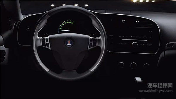 我怀疑萨博在开飞机，但我没有证据！