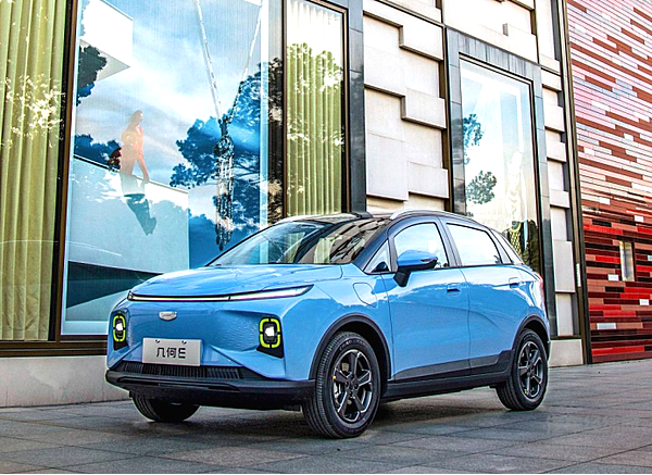 坚持性价比路线 几何E能与比亚迪海豚一较高下？