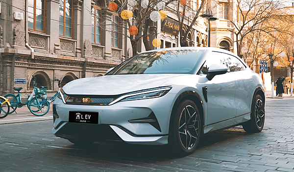 比亚迪开启“全民智驾”时代 能否挑战华为的地位？