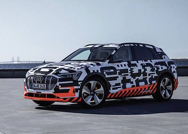 灯厂变屏厂？ 遮着“盖头