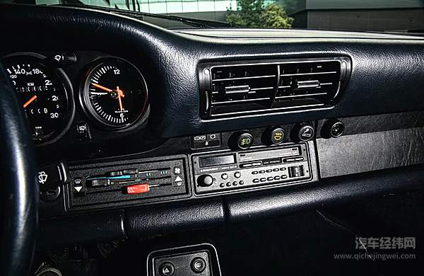 相遇百年以后 《赛博朋克2077》中的汽车主角