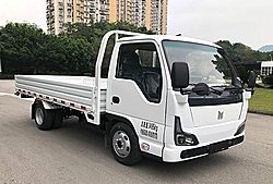 庆铃EV100铃巨力 110kw 4X2 4米 厢式纯电动微卡载货车 (QL5040XXYBEVNWHA)70.59kwh