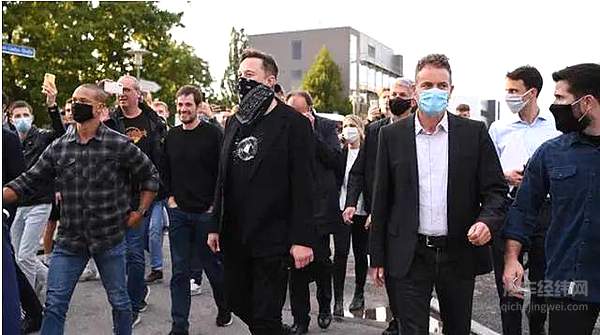 马斯克赴德72小时市值蒸发3000亿！ 密会迪斯遇鸿门宴？