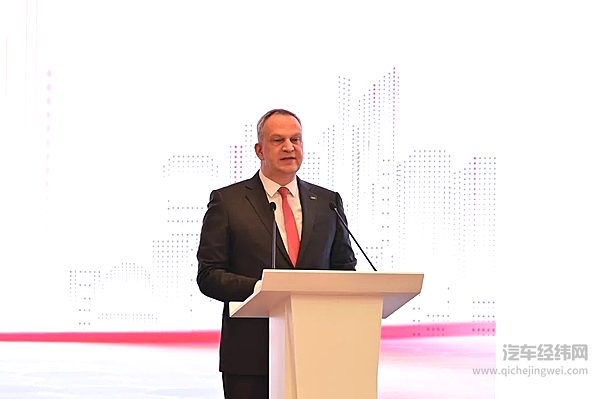 奥迪中国总裁温泽岳致辞