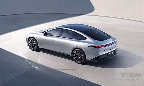 转型突破赶超跨越 东风连出四款新车 两款已开启预售