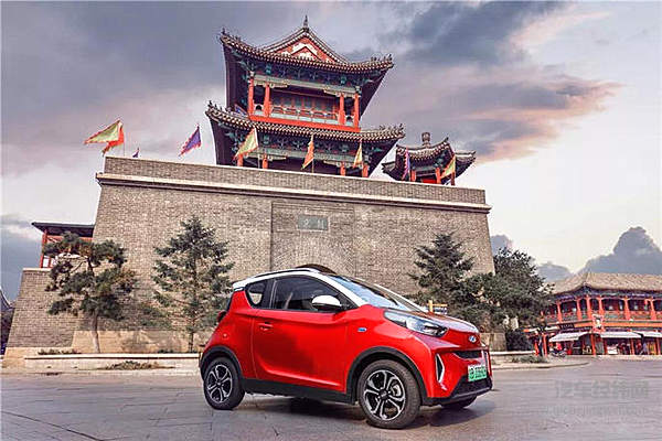 补贴退坡加快技术升级 2019款小蚂蚁跑起来！