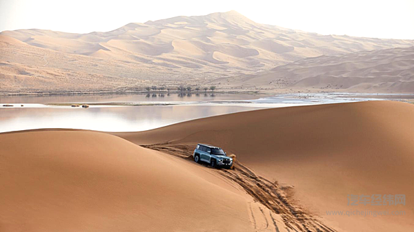 仰望U8征服必鲁图峰 全球首款登顶沙漠珠峰的新能源越野车