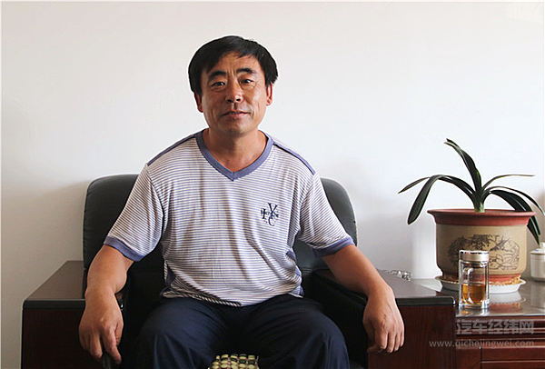 危化品运输不止看油耗 中国重汽与胜通物流深化合作