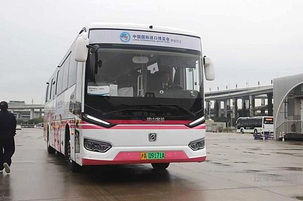 申沃客车护航进博会