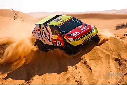 达喀尔新人王的越野优选 BJ40刀锋英雄版荣耀预售