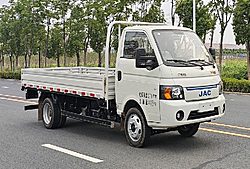 江淮愷達(dá)EX6(原帥鈴i3) 130kw 4X2 3.89米 欄板式純電動微卡載貨車 (HFC1040PVEV2)81.59kwh