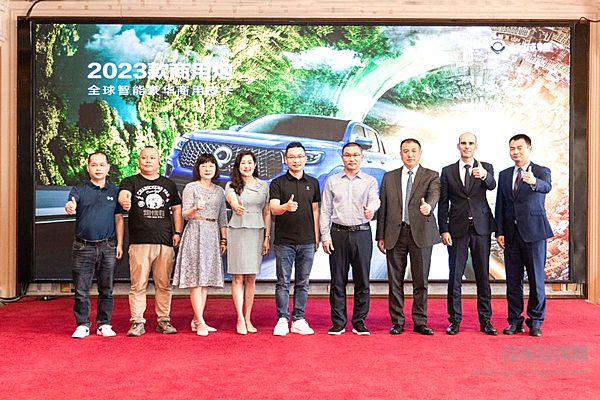 冠军皮卡焕新升级 全球智能豪华皮卡2023款商用炮9.98万元起上市