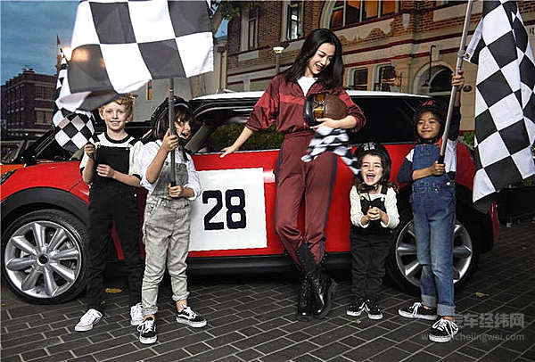 英伦风MINI“卡丁车”竟然搭上了女神汤唯！！！