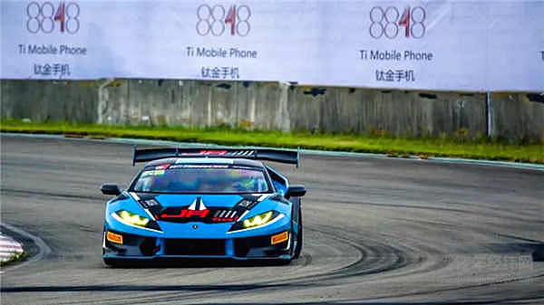 在多弯起伏的赛道上比拼，奥迪、保时捷、兰博基尼哪辆最强？