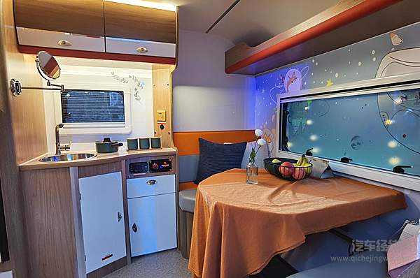 “中国汽车定制专家”以房车秀实力 上汽大通MAXUS房车品牌及V90别墅版发布