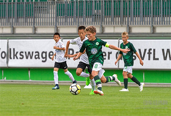 理论实践双管齐下 2018大众汽车青少年足球教练员培训班赴德之旅圆满结束