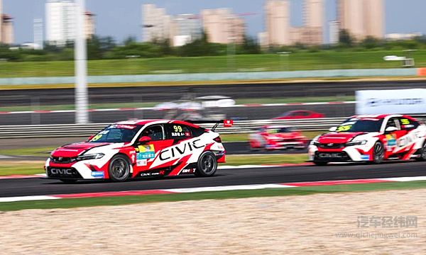 CTCC比赛中东风汽车再夺三冠 还有国际巨星吴彦祖加盟东风本田车队！