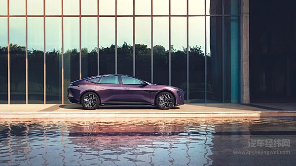 华为系内斗 享界S9与阿维塔12谁更强？