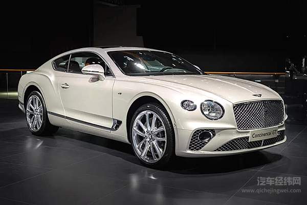 宾利汽车首次携全新产品阵容亮相北京国际车展