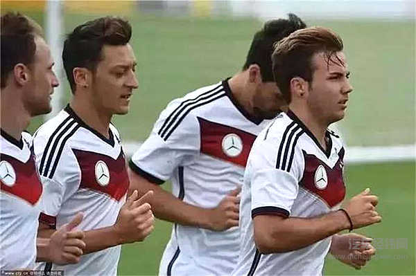 2018世界杯，汽车和足球是如何搭配呢？