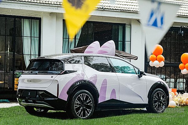 极氪X焕新上市 同等价位下选它还是小鹏G6？