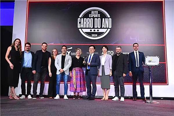 比亚迪海豚荣膺2024年《AutoEsporte》年度汽车大奖