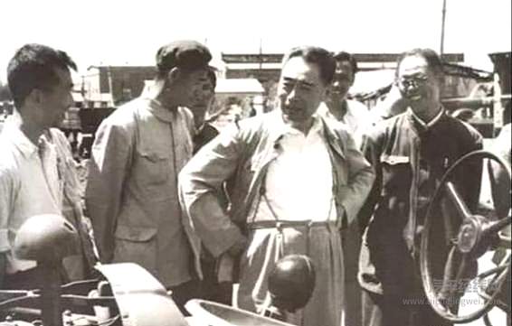 风雨长春 中国第一汽车城的坚持与坚守