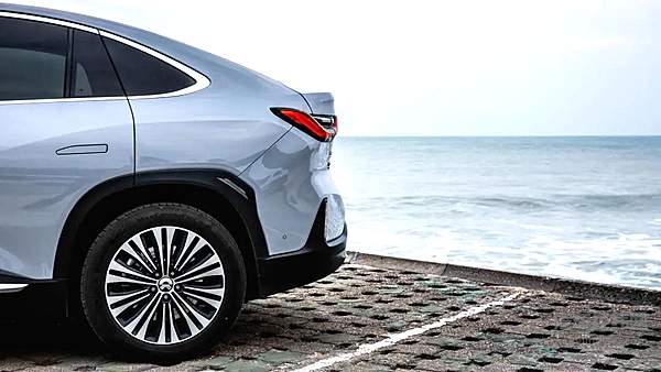 100kWh电池包 蔚来体系中最有意义的一块拼图