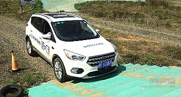 怎么闹腾都不“翻车” 你就说这趟越野之旅刺不刺激？