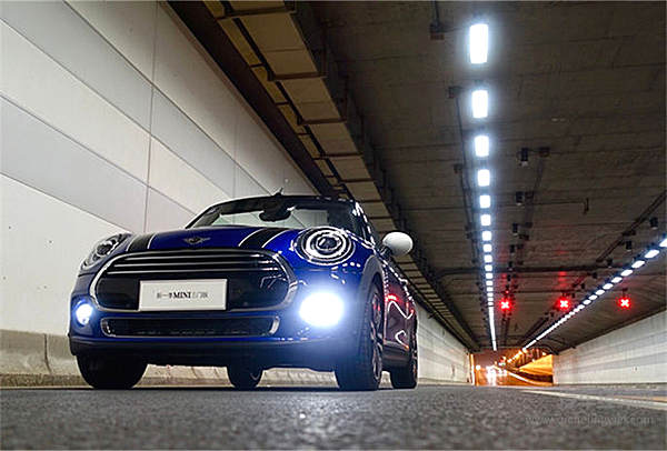 英伦风MINI“卡丁车”竟然搭上了女神汤唯！！！