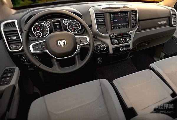 2018沃德十佳内饰公布，德系集体沦陷，排第一的竟是它