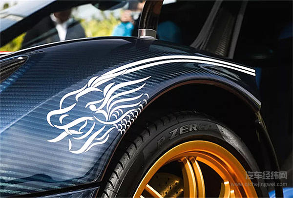 帕加尼限量龙版Huayra Dinastia惊艳亮相 恭贺香港汽车会100周年庆