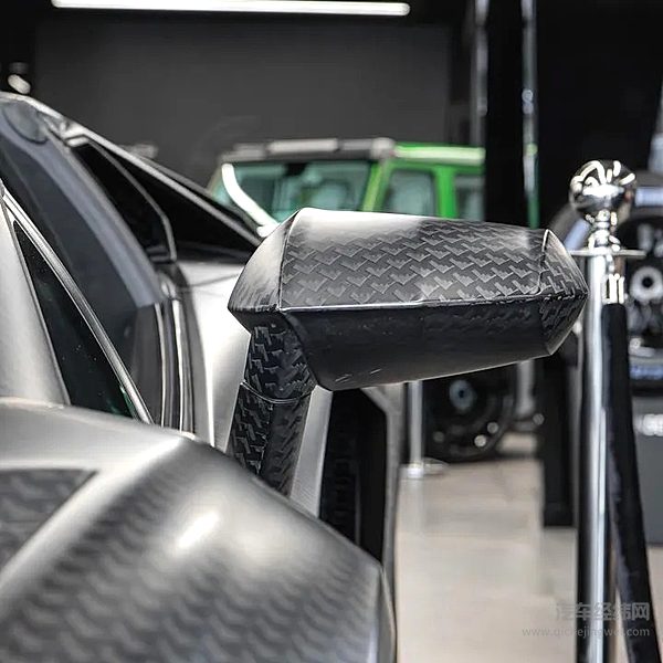 全球限量一台MANSORYCarbonadoEVO