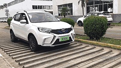 江铃 E400：妥妥一枚新能源界的“小鲜肉”！