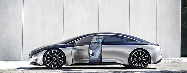 禁售燃油车的脚步越来越近 中外车企加速布局新能源！