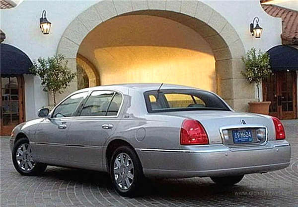 谁说只有劳斯莱斯的底蕴才能配得上”自杀门“？