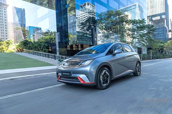 比亚迪海豚荣膺2024年《AutoEsporte》年度汽车大奖