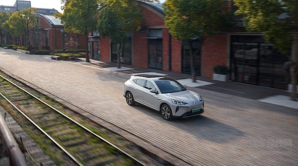 智能驾驶何时才能落地？