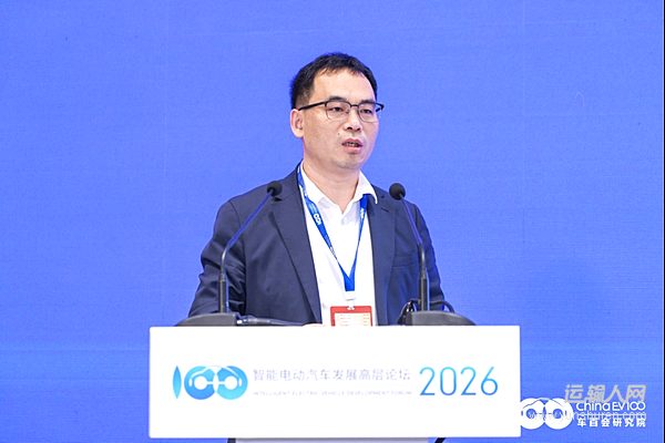 中汽創(chuàng)智拱印生：數(shù)據(jù)為橋，實(shí)現(xiàn)汽車、機(jī)器人、飛行汽車技術(shù)共生