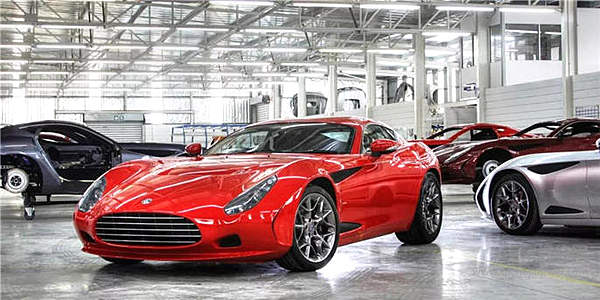 通用集团6.2L V8引擎，4秒完成百公里加速，前后50：50平衡配重比，当这一切与优美流畅的车身线条结合在一起，于2012年日内瓦车展发布的AC 378 GT Zagato便成为了一具集美式肌肉、英式传统和意式情调于一身的汽车文化熔炉，为我们展现了一场和而不同的艺术盛宴。