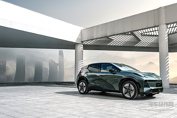 极氪X低价上市 高性价比路线展露极氪的野心