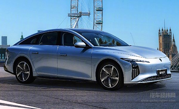 增程式家轿二选一 星海S7与深蓝SL03哪一款更有性价比？