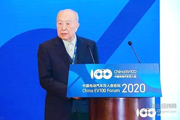  　　中国工程院院士、防化研究院研究员杨裕生