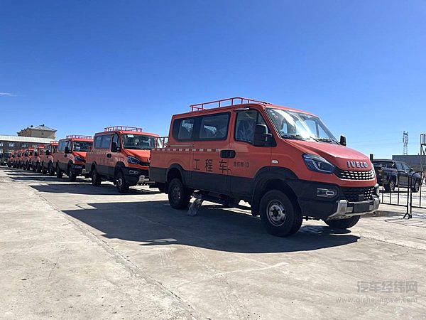 纵横复杂地形！欧霸·雷霆以硬核四驱越野力 赋能多行业作业需求