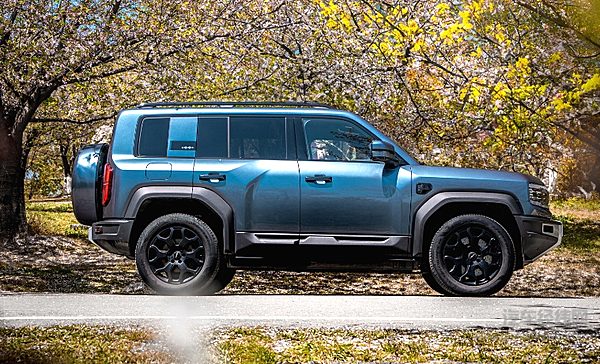 两种不同的越野风格 坦克400 Hi4-T和豹5哪一款更值得入手？