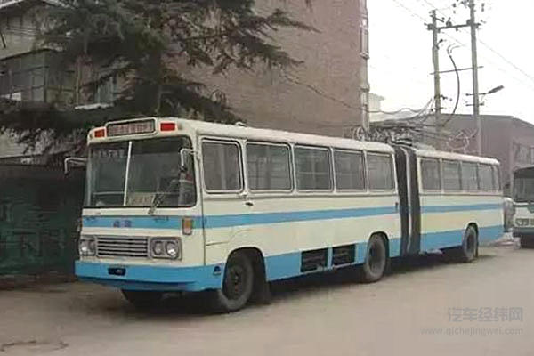 第七届武汉汽车文化节：献给武汉改革开放40周年