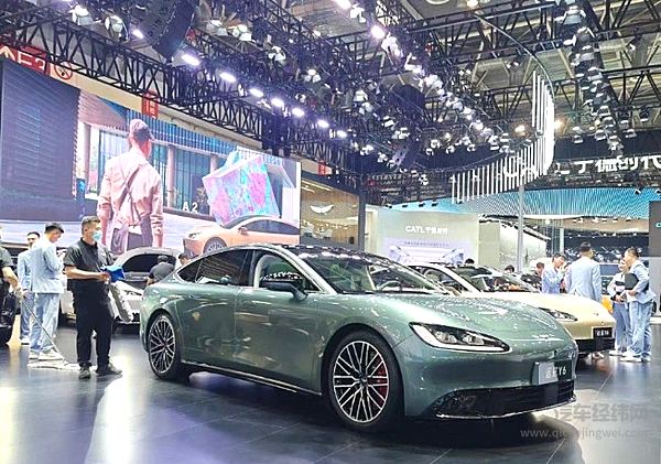 “红“运当头 安全护航！  远航汽车打造科技防护堡垒