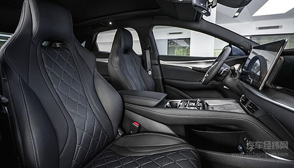 蔚来第二品牌首车亮相 乐道L60能否挑战海狮07 EV？