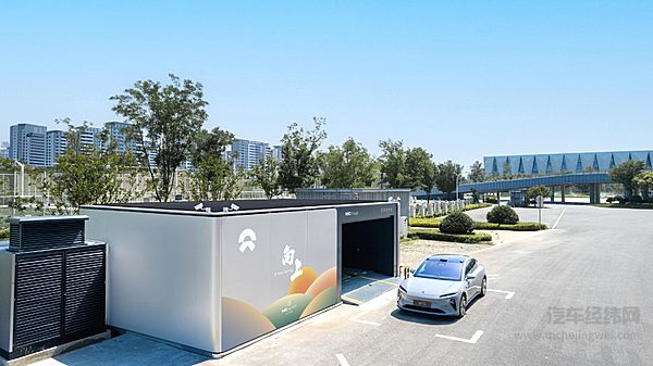 30万元纯电车型对决 蔚来ET5T和极氪001你选谁？